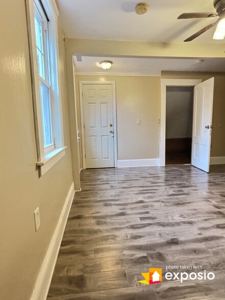 Second bedroom/ entry/exit - 105 Wheeler Ave