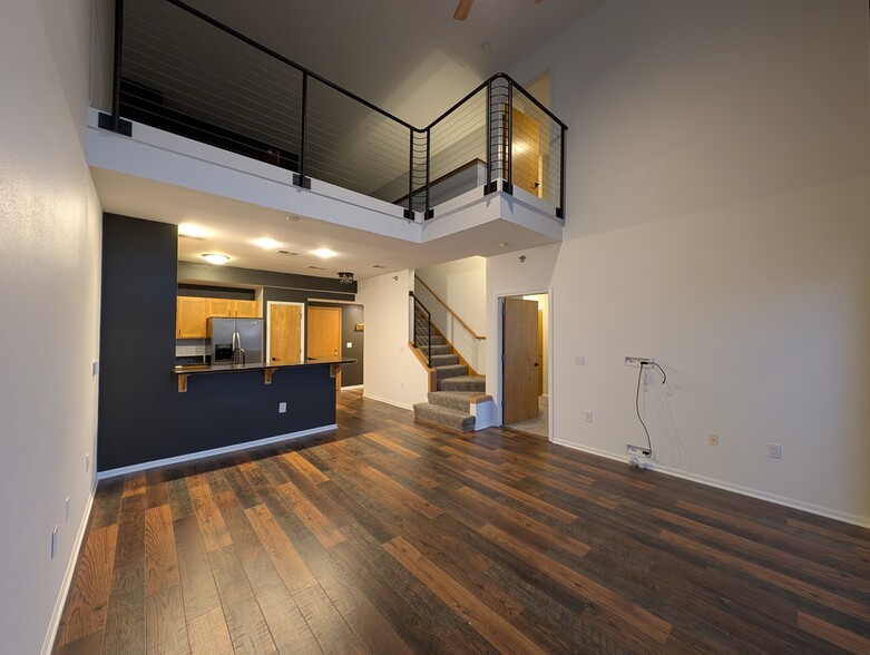 Building Photo - 2121 S Kinnickinnic Ave