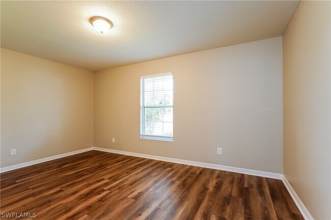 Building Photo - 617 SE 27th St