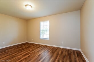 Building Photo - 617 SE 27th St