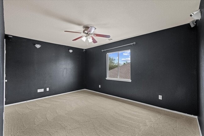 Building Photo - 1223 Mallard Creek Dr