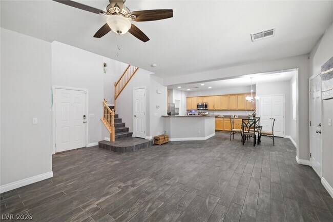 Building Photo - 321 W Arrowbird Ave