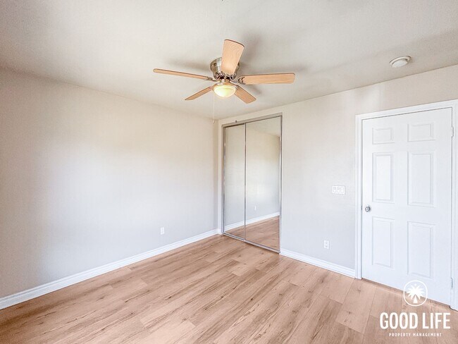 Building Photo - SD: Charming 2BD/1BA 2nd Floor Condo in El Cajon W/ A/C Unit, W/D, & 2 Reserved Parking Spots!