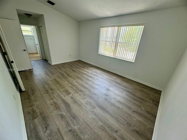 Building Photo - 15430 NW 12th Ct