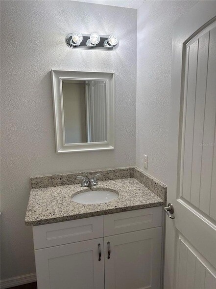 Building Photo - 4000 SW 139th St Rd