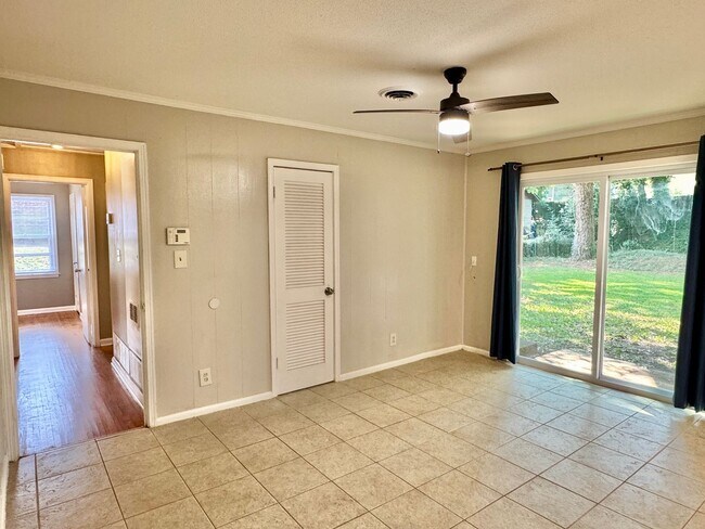 Building Photo - Beautifully Updated 3-Bedroom, 2-Bath Home...