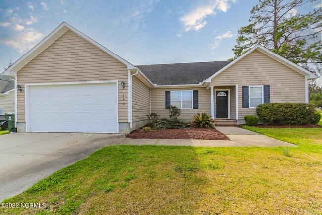 Building Photo - 102 S Park Ln