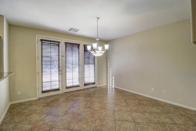 Building Photo - 15359 W Columbine Dr