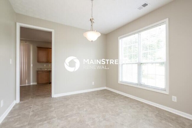 Building Photo - 4 Bedroom Pet-Friendly Home in Austell, GA with Main Street Renewal