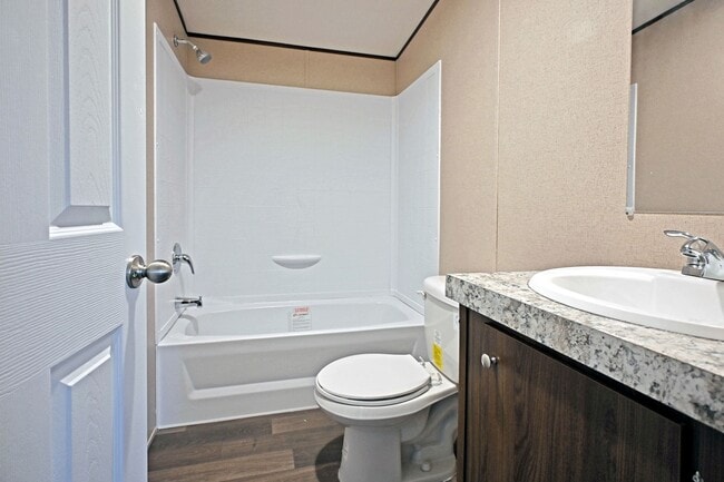 Building Photo - 1358 Bartels St