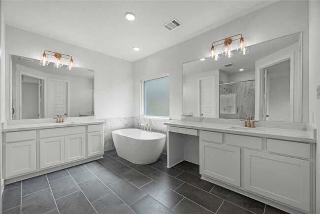 Building Photo - 10427 Shining Dawn Wy