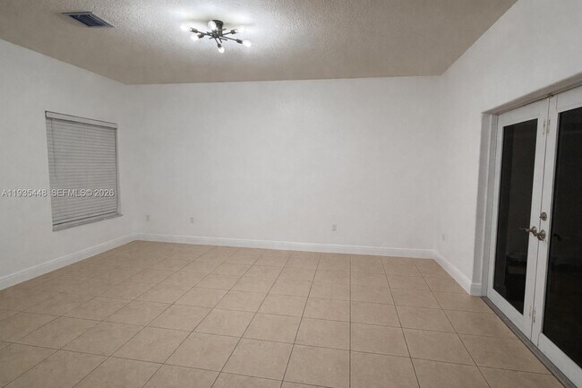 Building Photo - 14964 SW 32nd Terrace