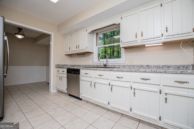 Building Photo - 1499 Stonington Ct