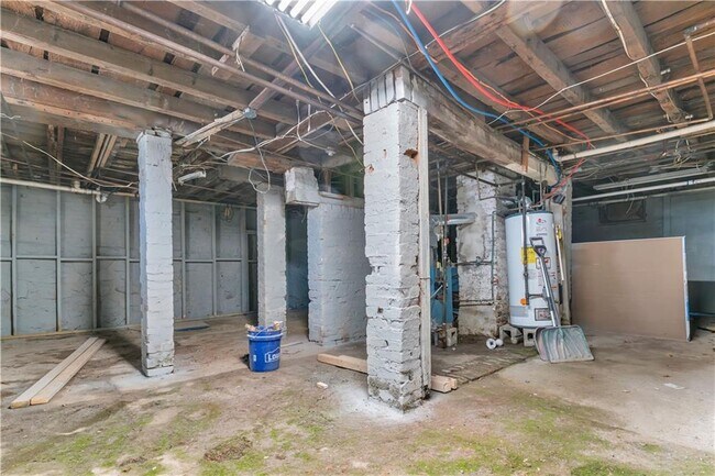 Building Photo - 43 Jenkins St