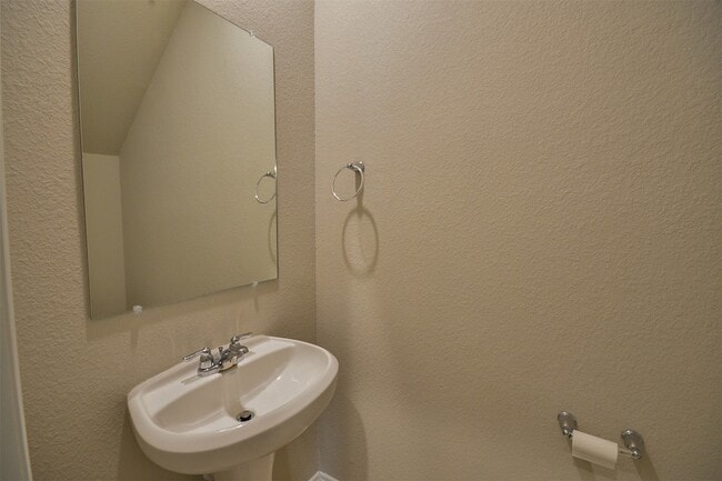 Building Photo - 24810 Winema Wds Ln