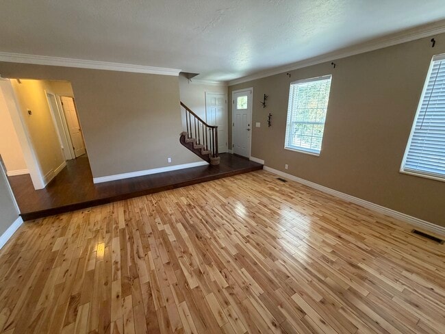 Building Photo - 8670 Snow Mountain Dr