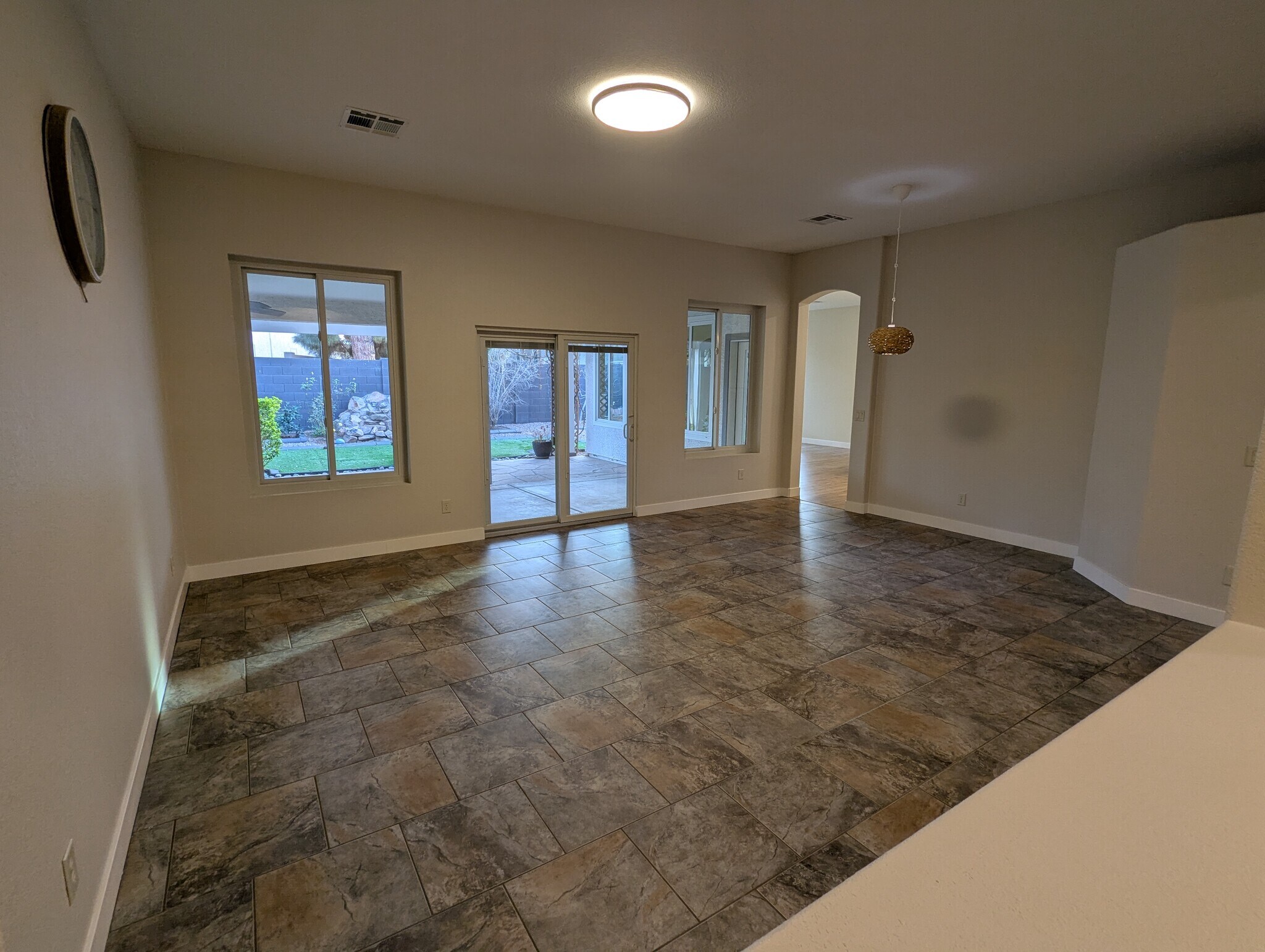 Building Photo - 267 E Smoke Tree Rd