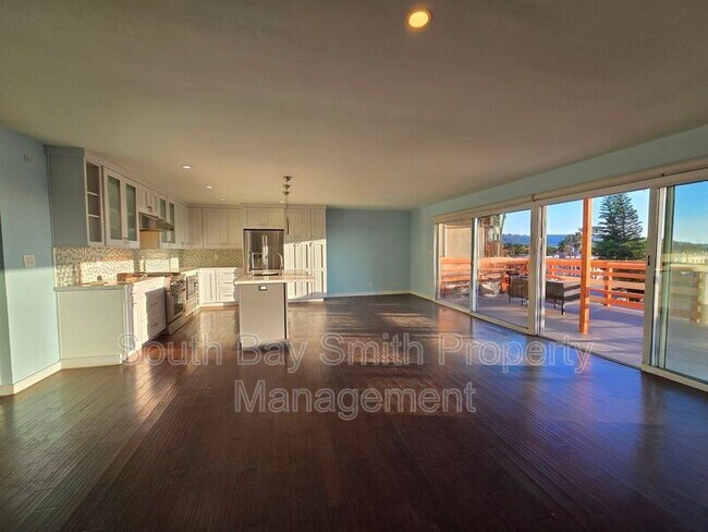 Building Photo - 509 N Helberta Ave