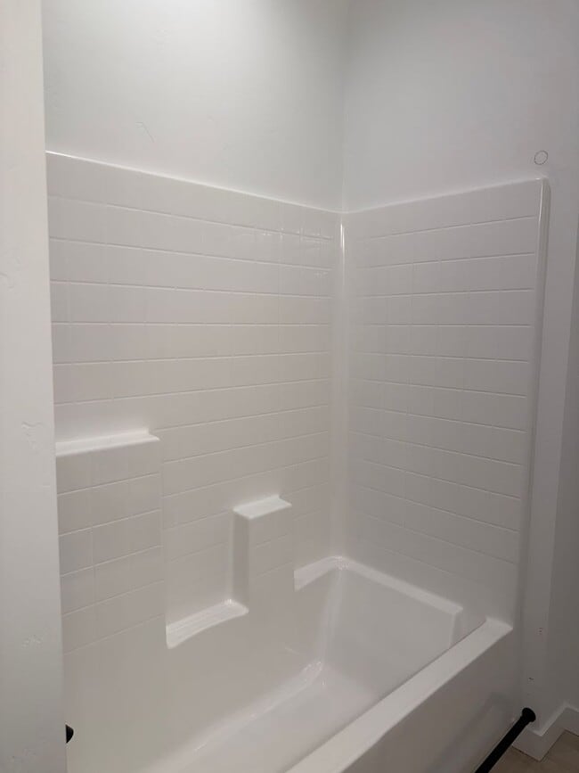 Building Photo - Modern Townhouse for Rent in Desirable Star - 3 Bedroom and 2.5 Bathroom