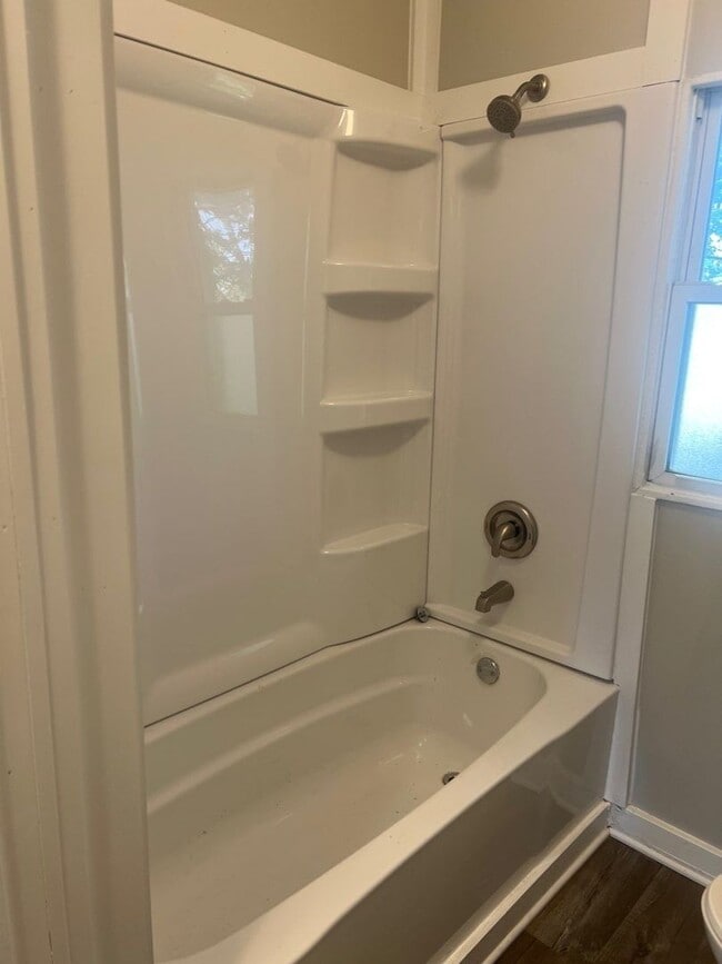 Building Photo - 1207 E Columbus Dr