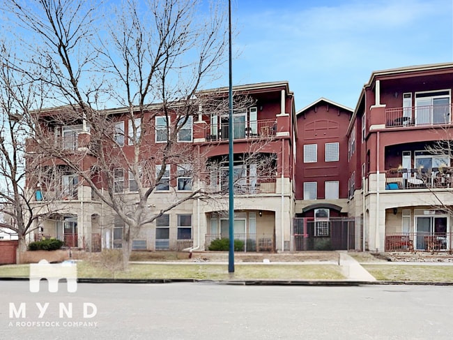 Building Photo - 2100 N Humboldt St