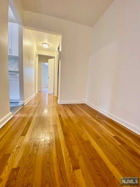 Building Photo - 2320 Linwood Ave