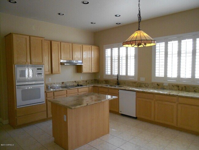Building Photo - 1802 S Pennington Dr