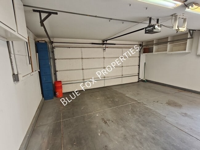 Building Photo - 5189 W Aquamarine St