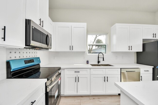 Building Photo - 7815 Joy St