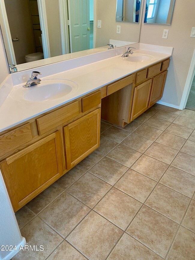 Building Photo - 4008 E Ironhorse Rd