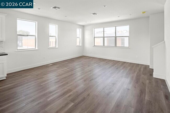 Building Photo - 2802 Chattleton Ln