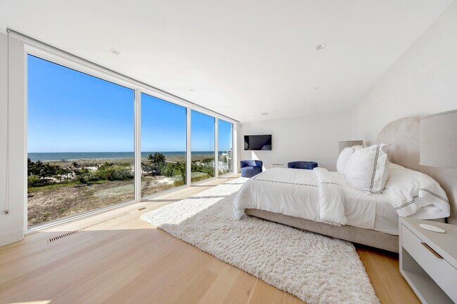 Building Photo - 345 Dune Rd