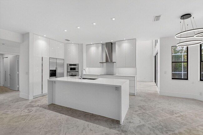 Building Photo - 11119 Blue Coral Dr