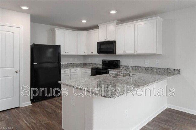Building Photo - 2232 Balmore Ave