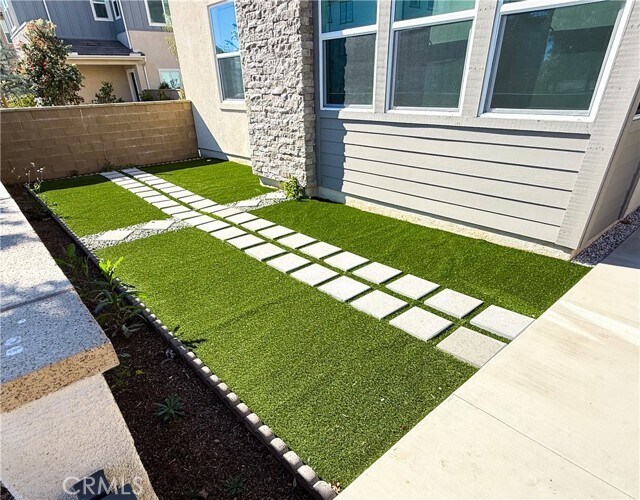 Building Photo - 647 Gadwall