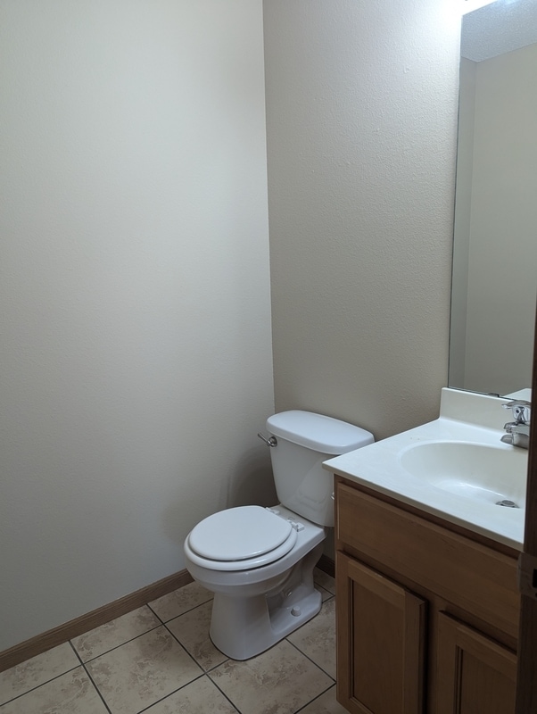 Building Photo - 408 Cedar Pl