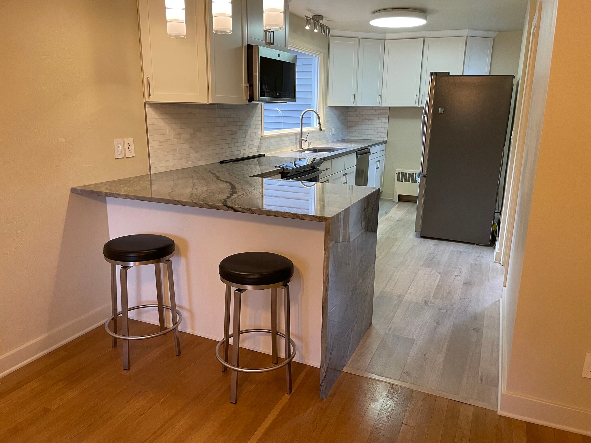 Building Photo - 206 Eastwood Ave