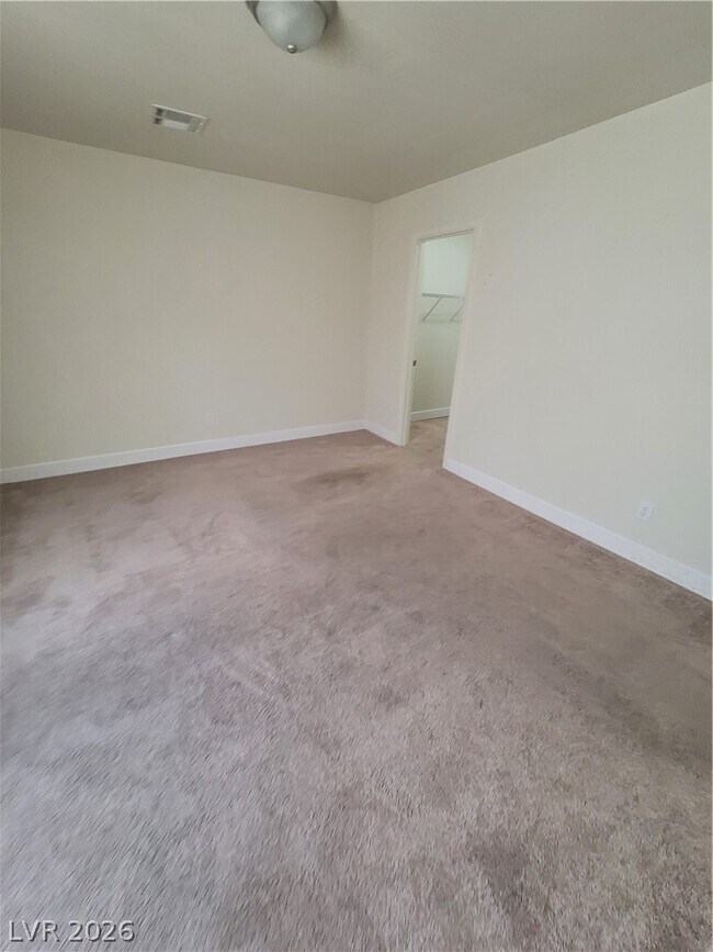 Building Photo - 3412 Townhouse Dr