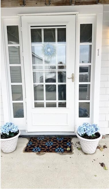 Building Photo - 227 Thames St