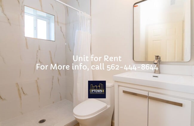 Building Photo - Townhome - 3 Bedrooms-2.5 Baths - Los Angeles
