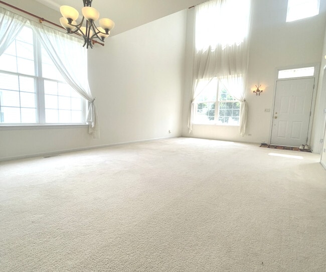 Building Photo - 1884 Fescue Dr