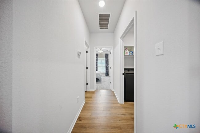 Building Photo - 711 Saddlehorn Dr