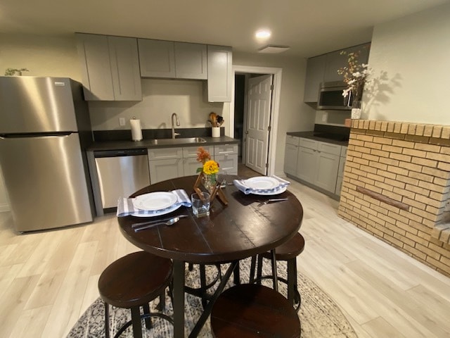 Building Photo - 1032 Meadowbrook Dr