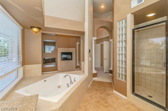 Building Photo - 2460 Monarch Bay Dr