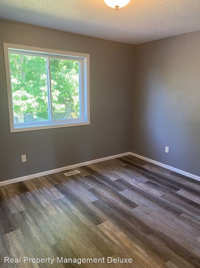 Building Photo - 4 br, 2 bath House - 15199 Warrior Ave