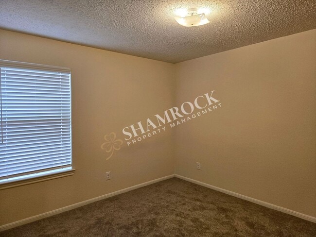 Building Photo - Park Place Duplex