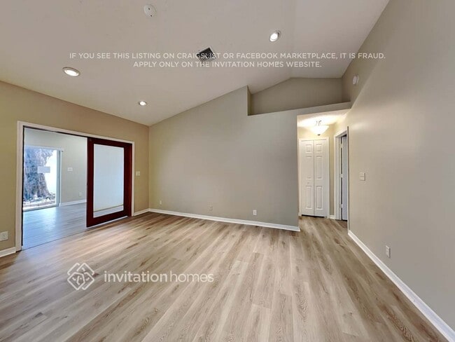 Building Photo - 13036 Meadowbreeze Dr