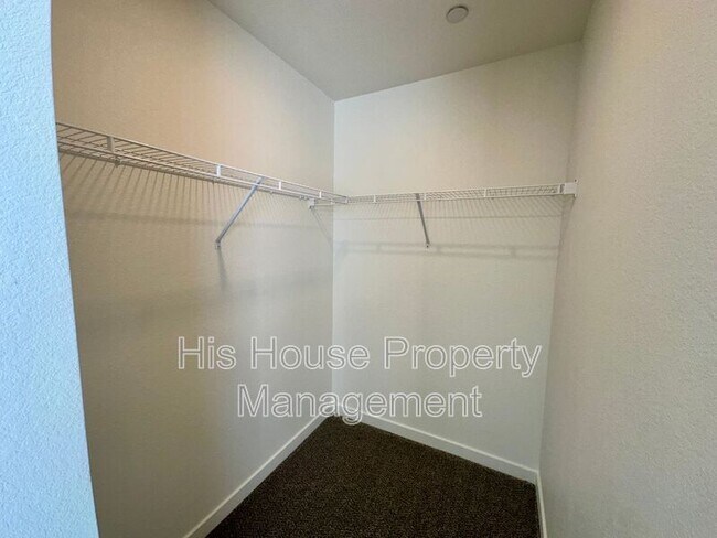 Building Photo - 3905 Congaree Way