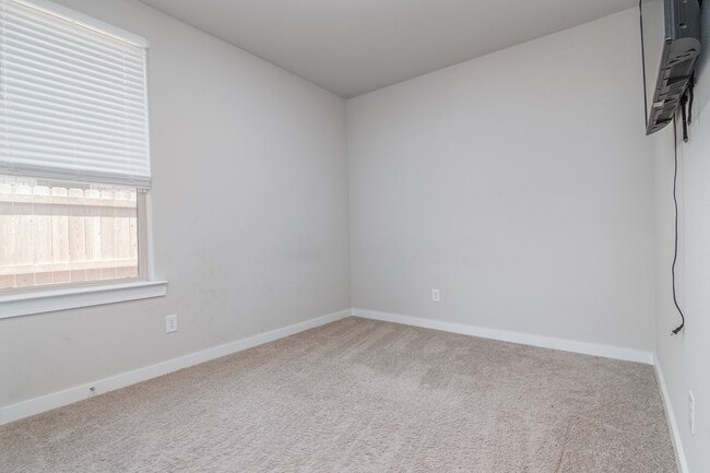 Building Photo - 2207 Matheson Dr