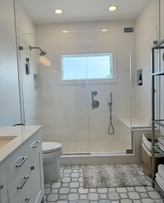 Building Photo - 2174 Bay Blvd